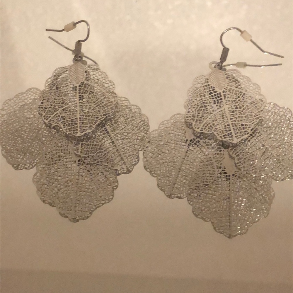 Silver leaf earrings